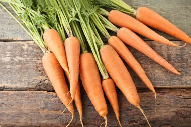 taze ve olgun havuç 