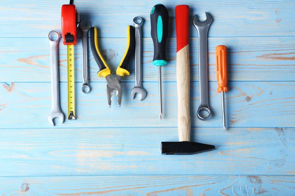 Różne narzędzia na niebiesko — Zdjęcie stockowe