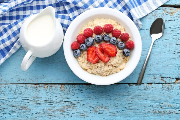 Plaka çilek ile yulaf ezmesi  