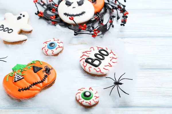 Taze Cadılar Bayramı gingerbread çerezleri