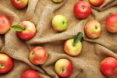 Olgun ve tatlı elma