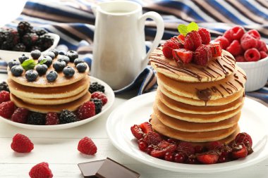 Çilek ile lezzetli gözleme 