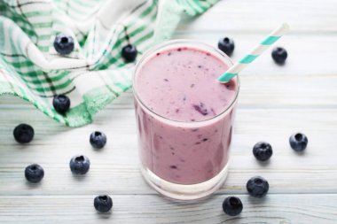 Taze blueberry smoothie cam 