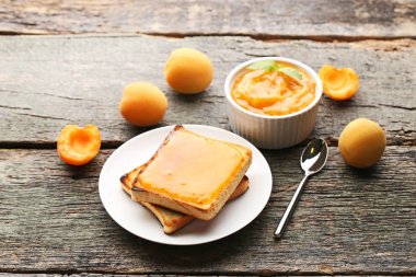 Tost kase kayısı reçeli