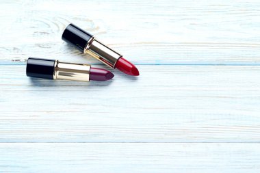 Renkli açık Rujlar