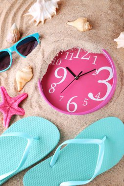 Pembe saati ile flip flop