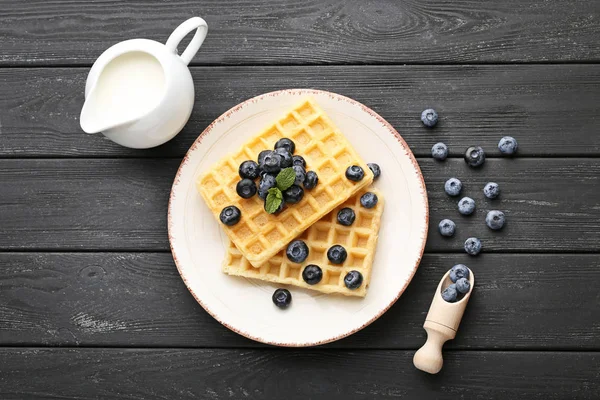 Tatlı yaban mersini ile gözleme  