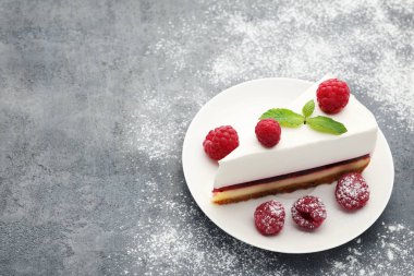 Lezzetli frambuazlı cheesecake  