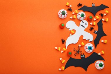 Cadılar Bayramı yarasalar, örümcekler, hayaletler ve şekerler