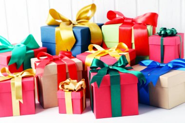 Kurdeleli hediye kutuları 