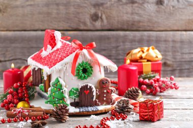 Yılbaşı kurabiye evi 