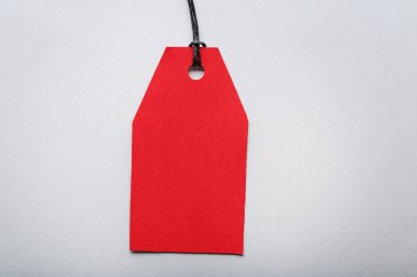 Kırmızı satış etiketi 