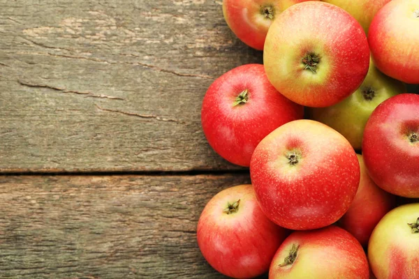 Olgun ve tatlı elma 