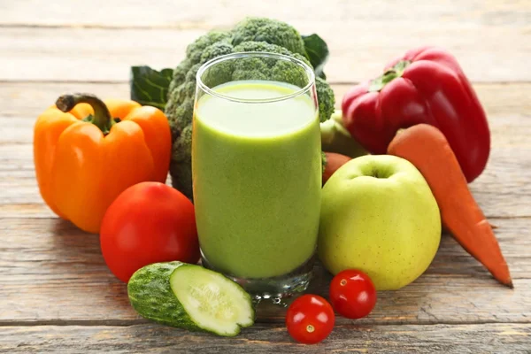 Vegetables smoothie in glass — Stock Photo, Image