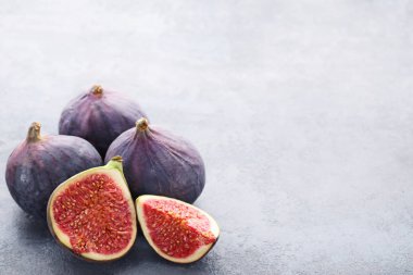 Olgun ve tatlı incir 