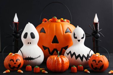 Halloween pumpkins şekerler ile 
