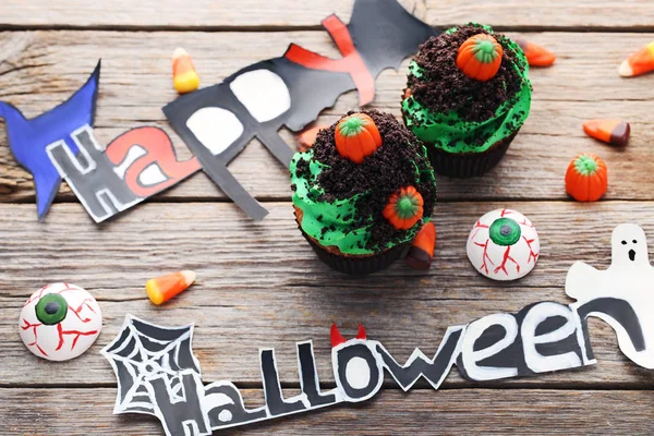 Cupcakes Halloween z cukierków — Zdjęcie stockowe