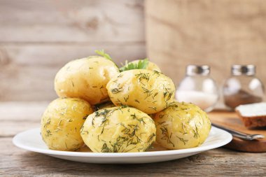 Plaka haşlanmış patates 