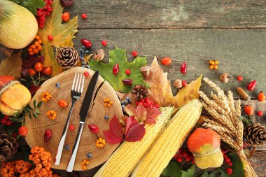 Meyveler ve sebzeler ile sonbahar yaprakları