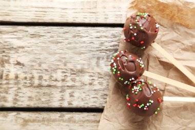 Çikolatalı kek çıkar 