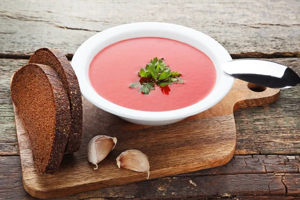 Sopa de tomate com salsa — Fotografia de Stock