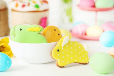 Çerezler ile Paskalya yumurtaları 