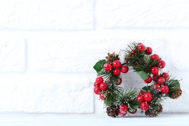 Arka plan üzerinde Noel çelenk