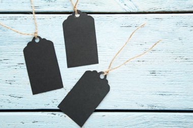 Siyah Satılık Etiketler 