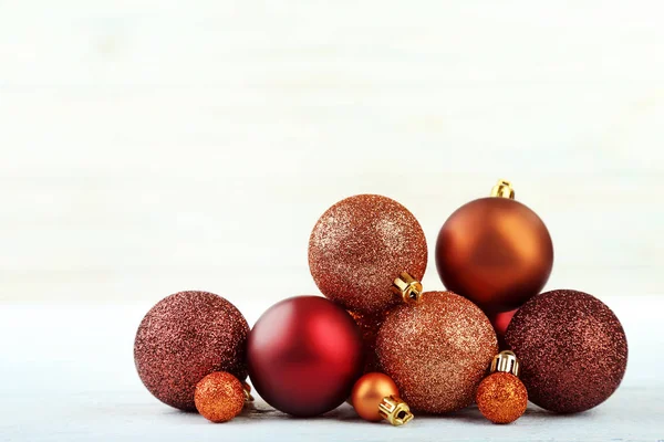 Colourful christmas baubles — Stockfoto