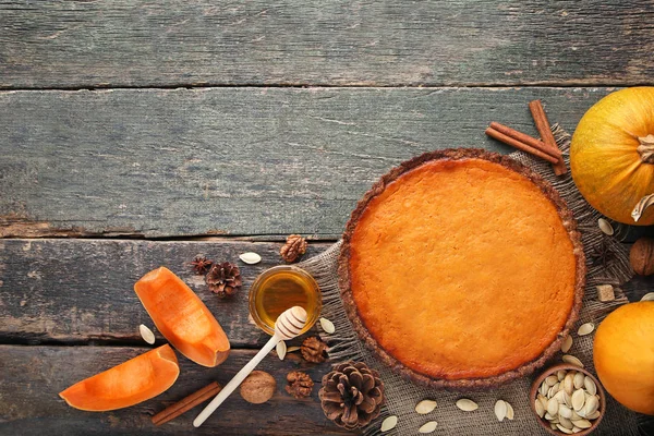 Pumpkin tart with honey, seeds and walnuts — Stock Photo, Image
