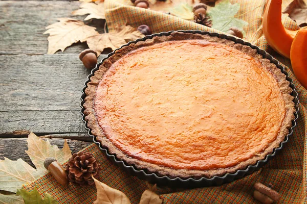 Pumpkin tart with napkin — Stock Photo, Image