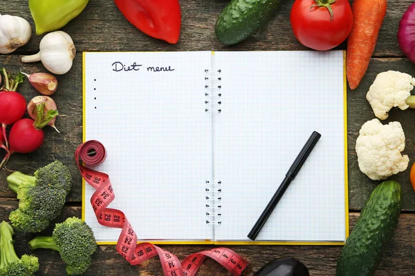 Menu de dieta em branco em papel com legumes — Fotografia de Stock