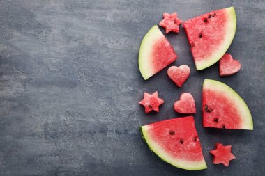 Olgun karpuz dilimleri 