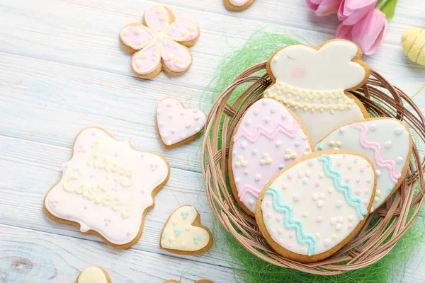 Easter Cookies Basket Wooden Table — Stock Photo, Image