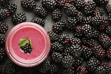 Böğürtlen yoğurt şişe 