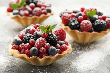 Çilek ile lezzetli tartı 