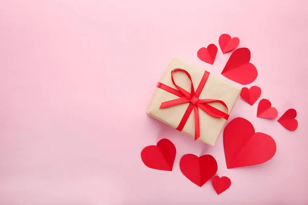 Gift Box Red Hearts Pink Background — Stock Photo, Image