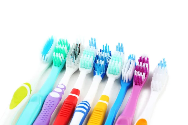 Kleurrijke Tandenborstels Geïsoleerd Witte Achtergrond — Stockfoto