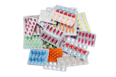 Vakumlu Ambalaj beyaz arka plan üzerinde izole farklı hap