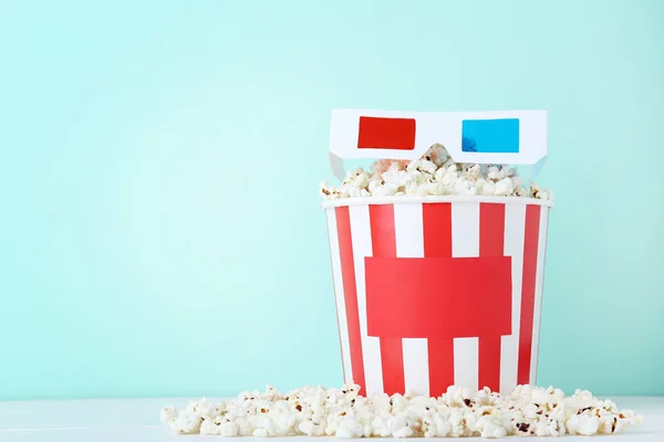 Popcorn Striped Bucket Glasses Mint Background — Stock Photo, Image