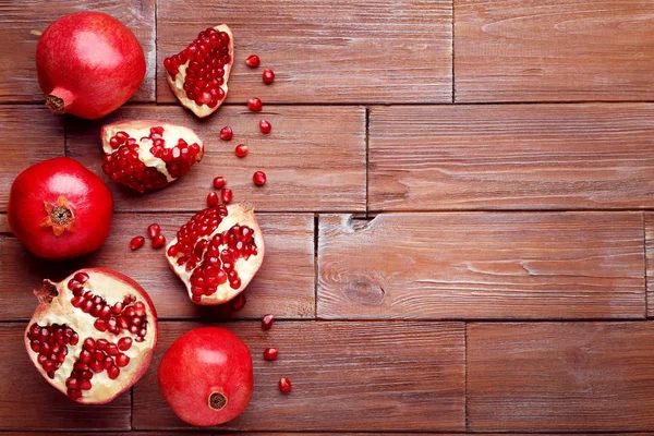 Ripe Juicy Pomegranate Brown Wooden Table — Stock Photo, Image
