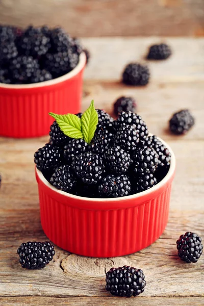 Ripe Blackberries Bowl Wooden Table — Stock Photo, Image