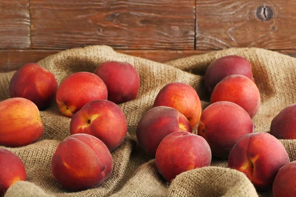 Frutta Matura Dolce Pesche Noci Sacco — Foto Stock