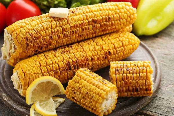 Tasty Grilled Corns Slices Lemon Wooden Table — Stock Photo, Image