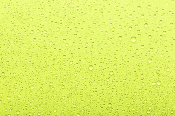 Gotas de agua sobre fondo verde —  Fotos de Stock