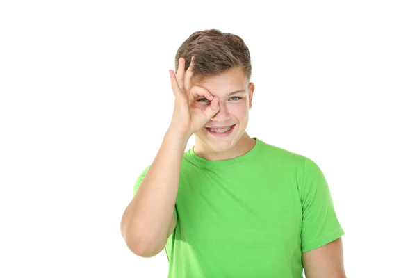 Молодий Чоловік Зубними Брекетами Показують Нормальний Жест Білому Тлі — стокове фото