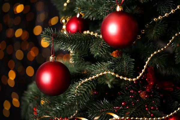 Abete Natale Con Ornamenti Sfondo Luci Sfocate — Foto Stock