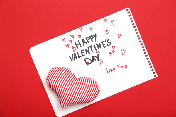 Inschrift Happy Valentinstag Mit Herz Auf Rotem Hintergrund — Stockfoto