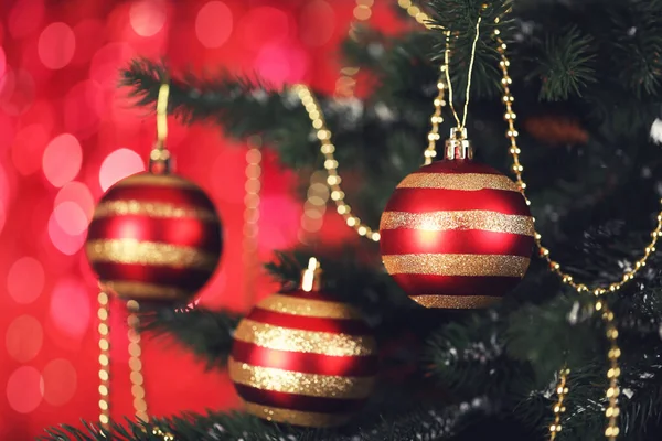 Abete Natale Con Ornamenti Sfondo Luci Sfocate — Foto Stock