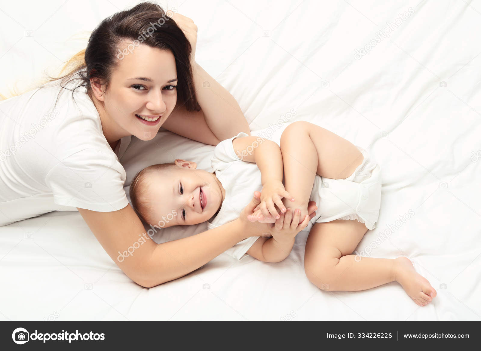 порно молодая мама с ребенком (120) фото